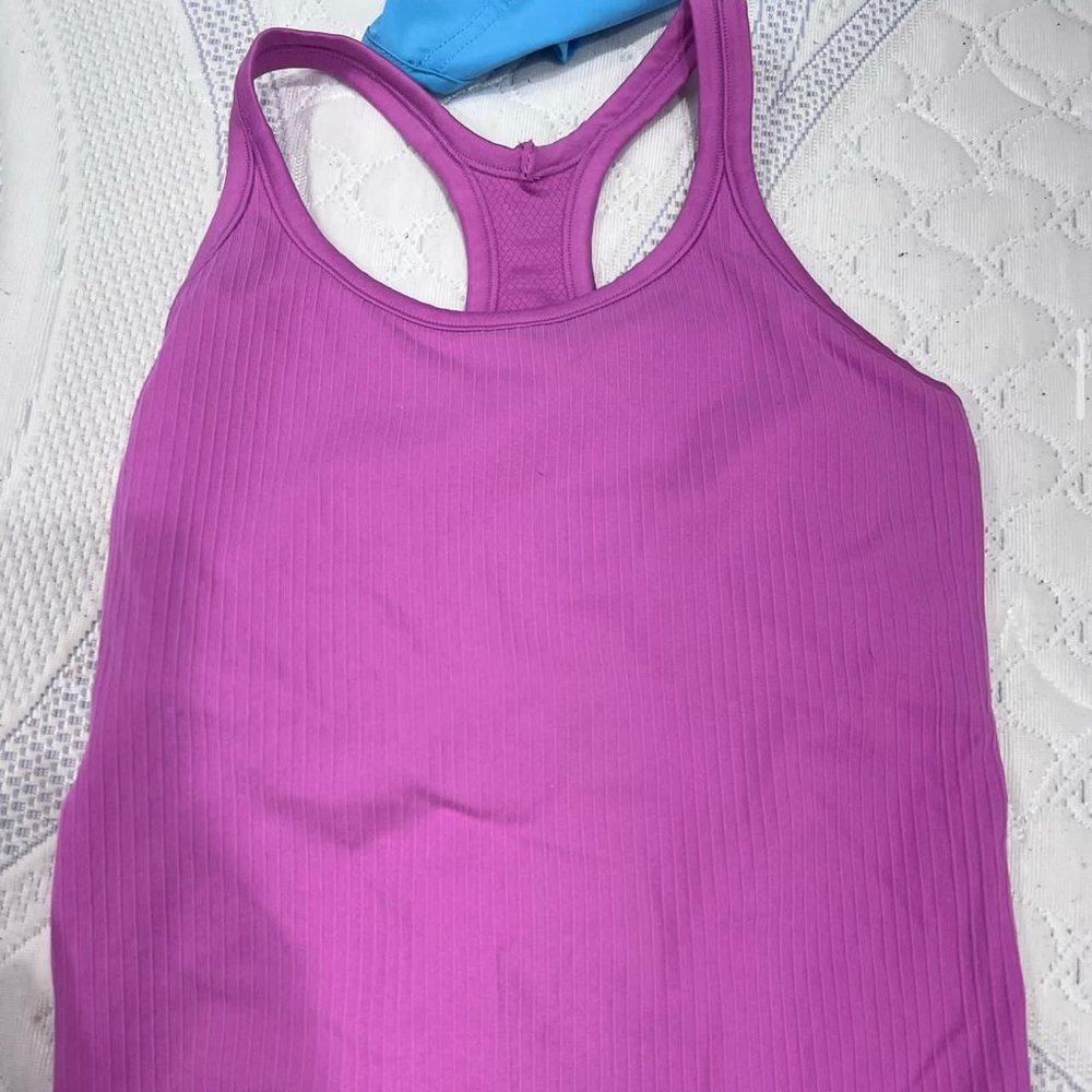lululemon d. size 4